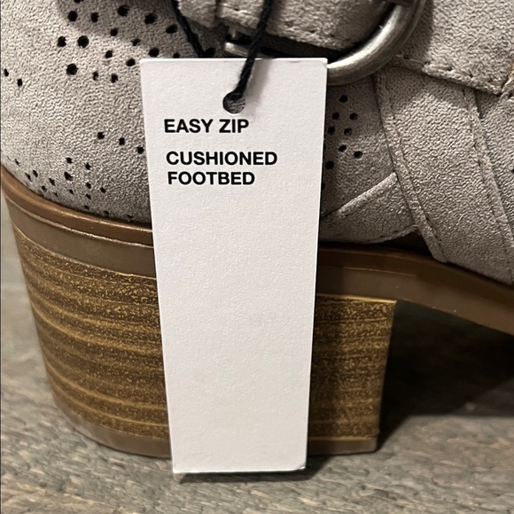 Sonoma Women's Taupe Ankle Booties Size 9.5 - Picture 8 of 11